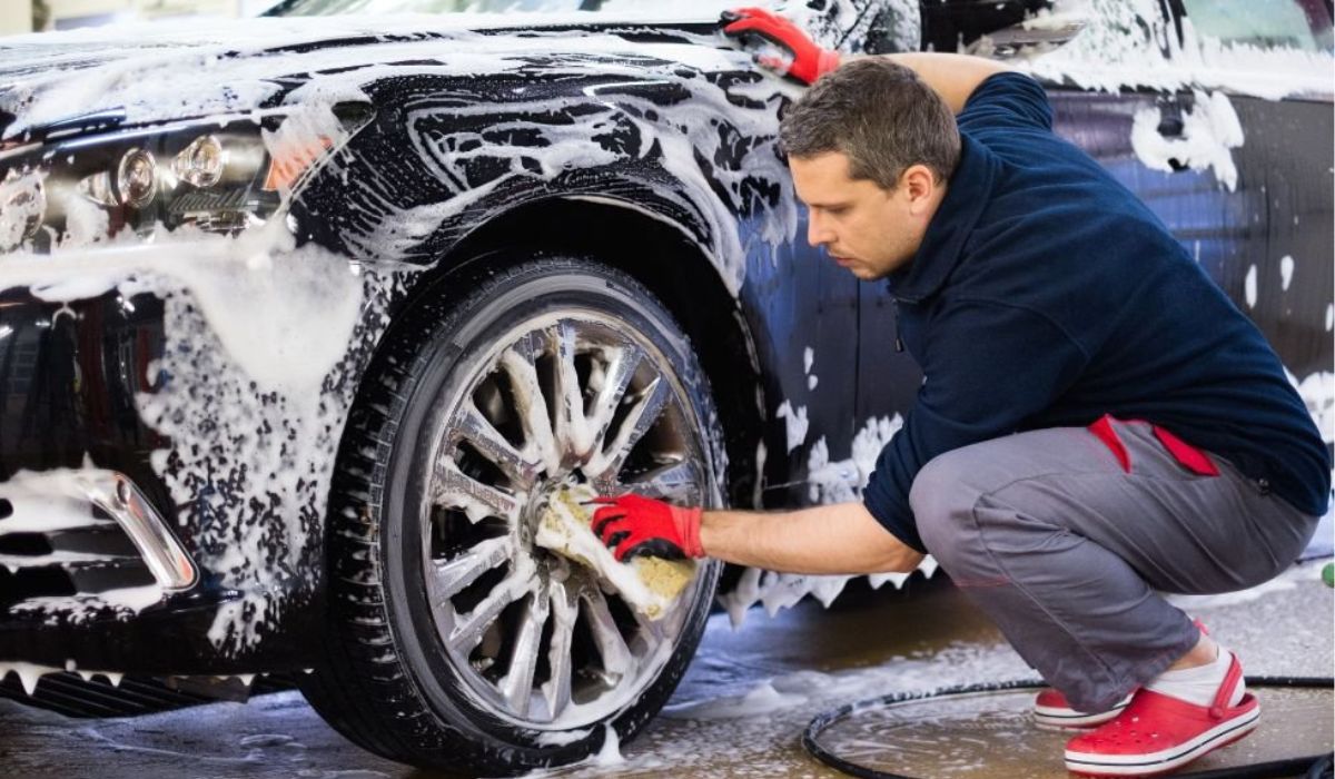 Hand Car Washing